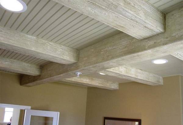 Чем подшить потолок по деревянным балкам - фото