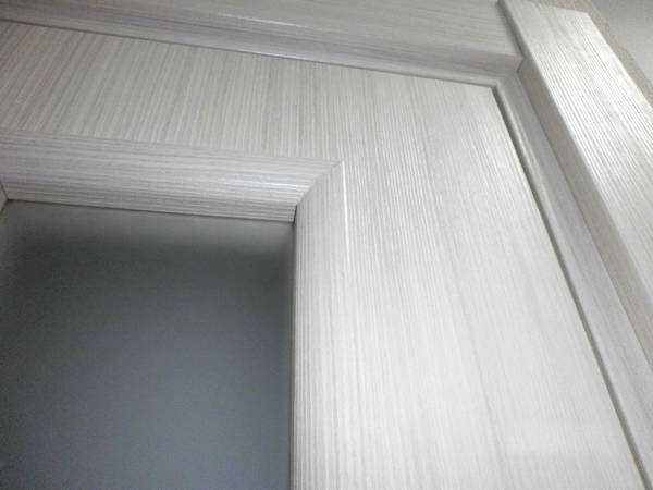 Ламинированные двери или ПВХ: чем они отличаются и какие лучше выбрать с фото