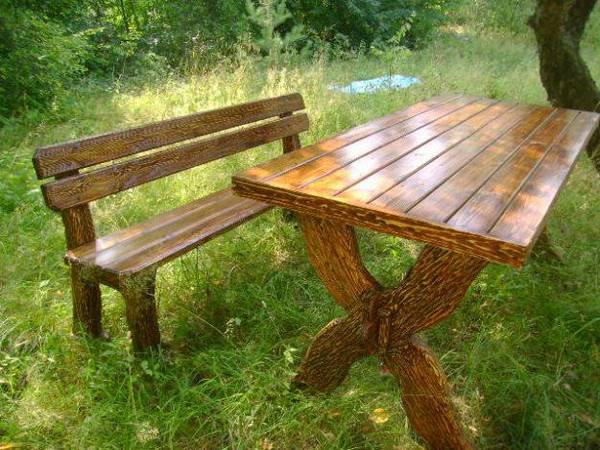 Как собрать деревянный садовый столик - фото